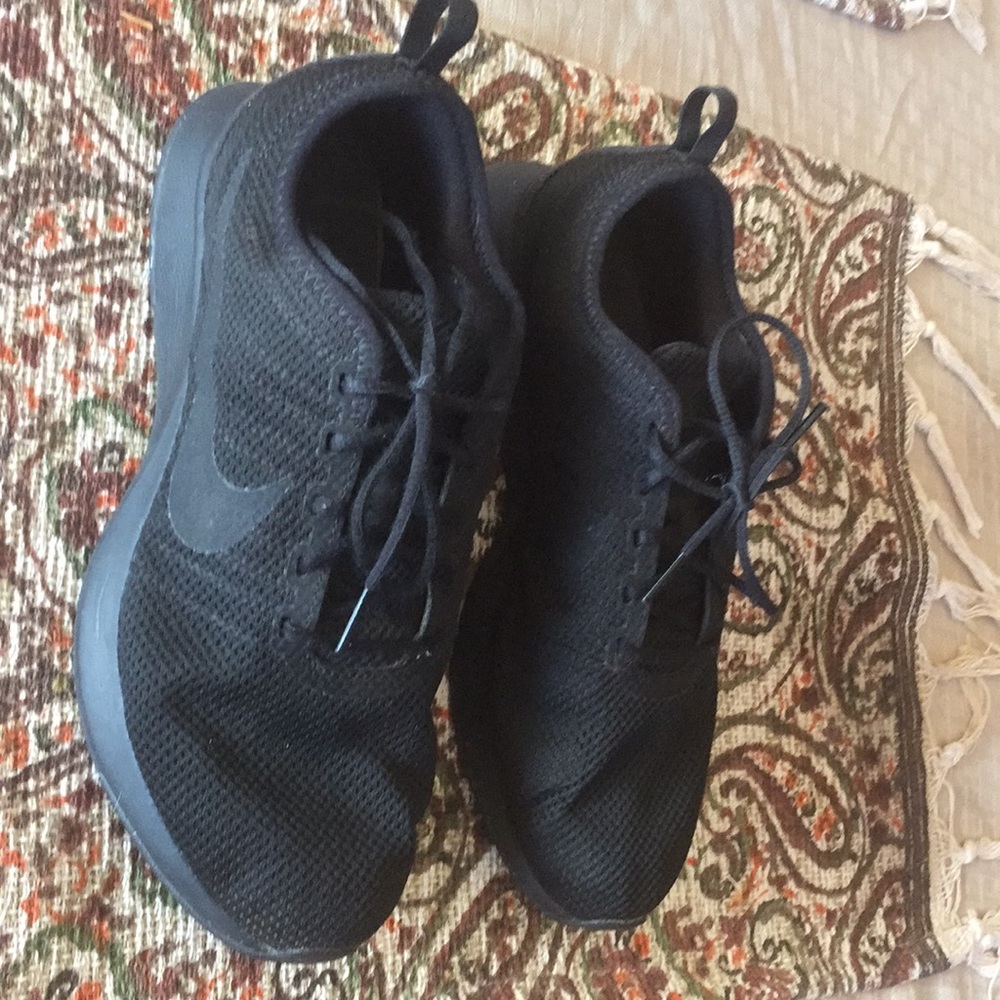Nike Dualtone Face